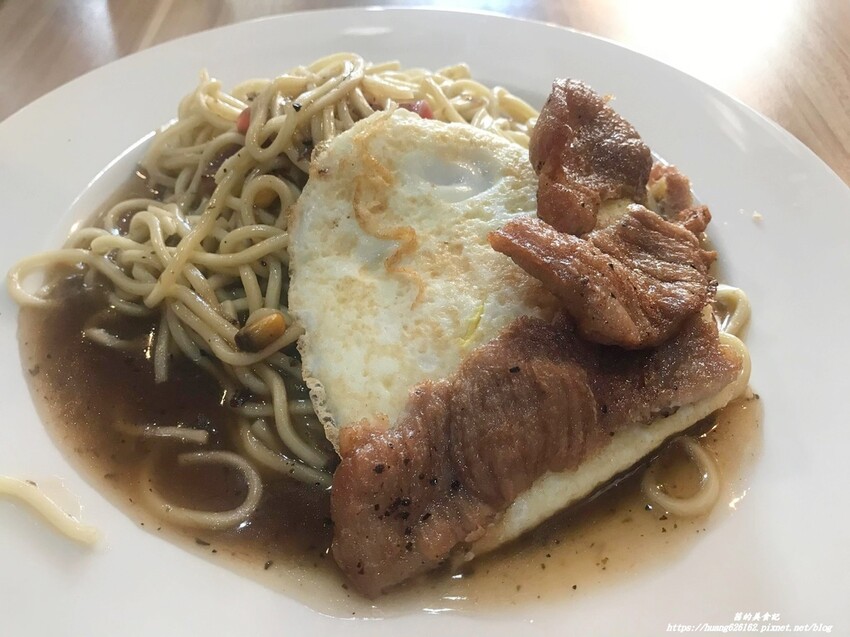 【新北三重區】三重早午餐推薦『初衷初食』"香酥抓餅套餐" 吃一餐抵二餐份量真的很大~