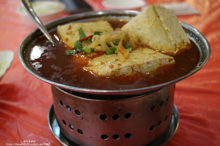 【新北深坑區】深坑美食『八家深坑臭豆腐』場地很大,有附設包廂及停車場~