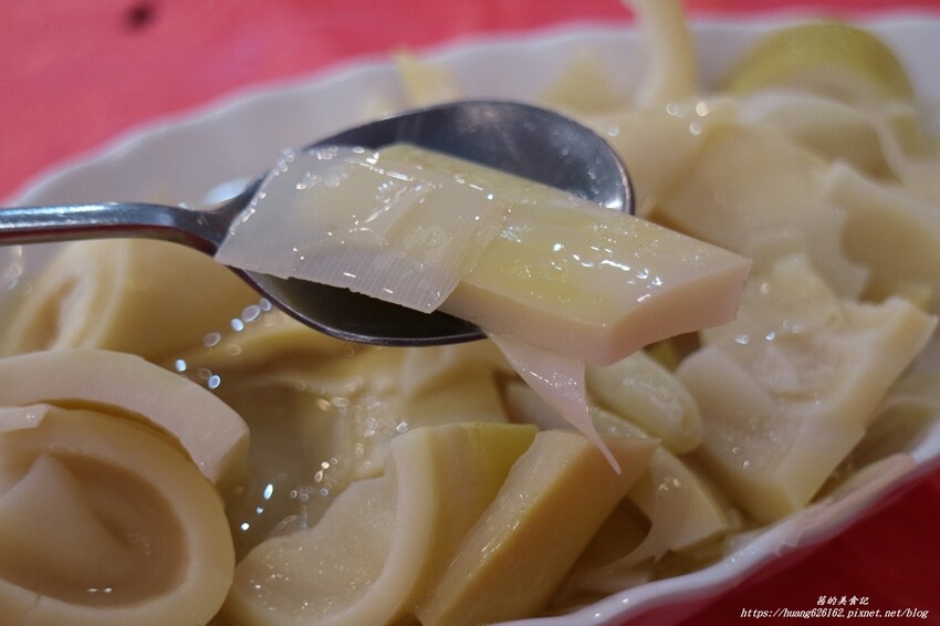 【新北深坑區】深坑美食『八家深坑臭豆腐』場地很大,有附設包廂及停車場~