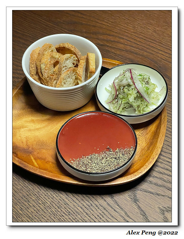 S__318095372 S__318095372