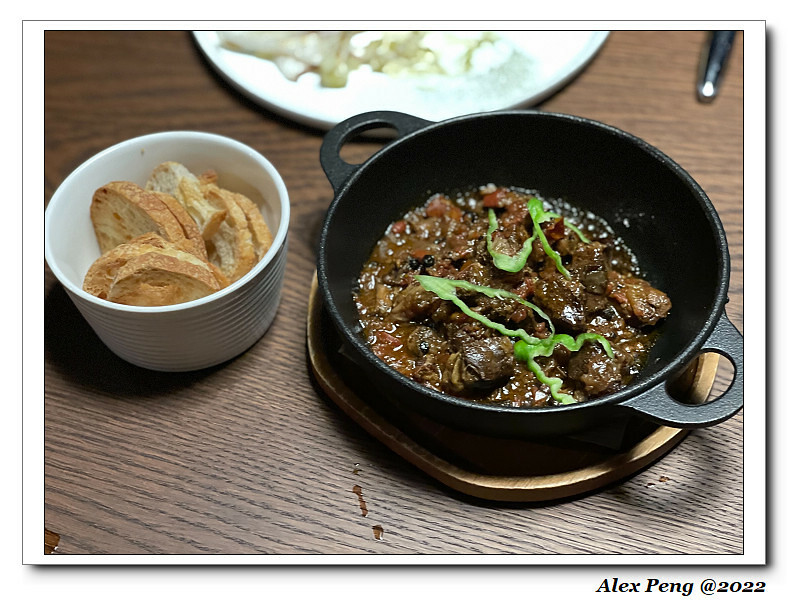 S__318095389 S__318095389