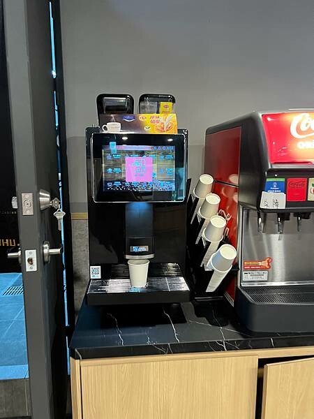 (淡水美食)築間幸福鍋物 淡水新市店 淡水美食火鍋推薦 築間淡水首間店 營業到凌晨四點 蔬菜火鍋料自助吧 飲