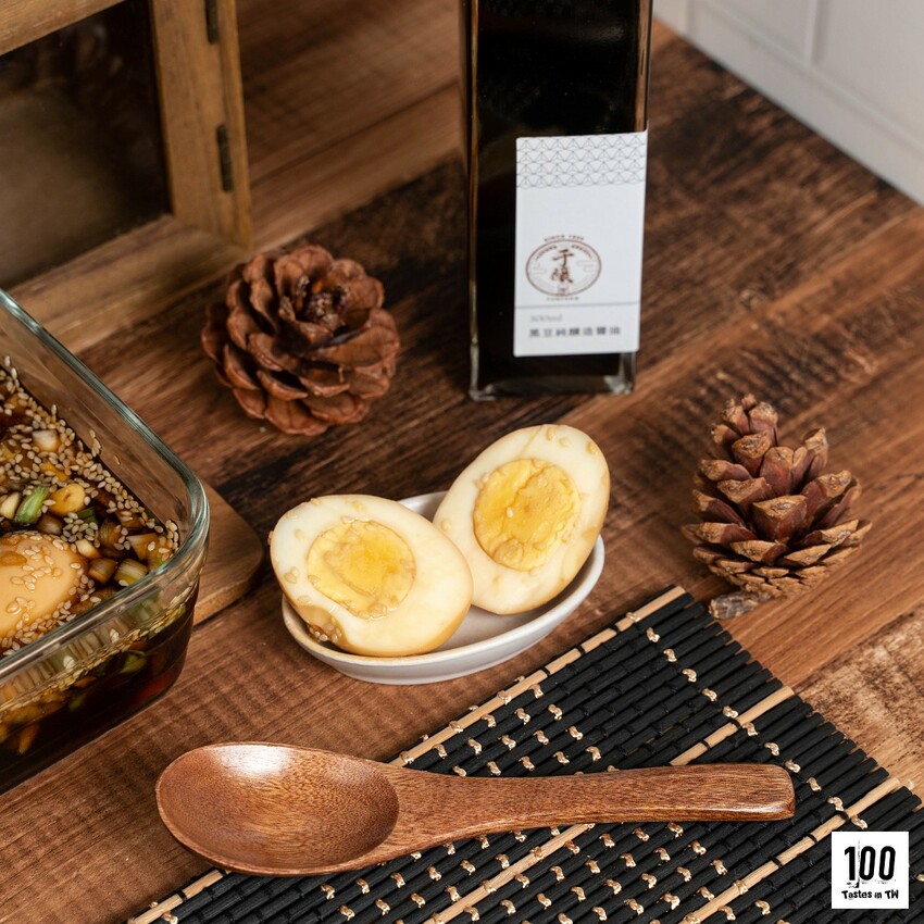 【宅配美食】于釀醬油｜用時間陳釀的好味道！黑豆純釀醬油、陳年蔭油忠「于」原味！ | 別墅裡的 100 種味道