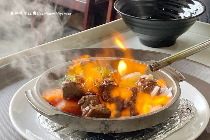 連鎖氣派日料名店！炒烏龍麵100元、炸蝦蓋飯也只要150元，威士忌菲力直接震撼全場～