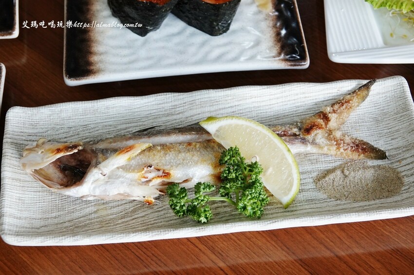 連鎖氣派日料名店！炒烏龍麵100元、炸蝦蓋飯也只要150元，威士忌菲力直接震撼全場～