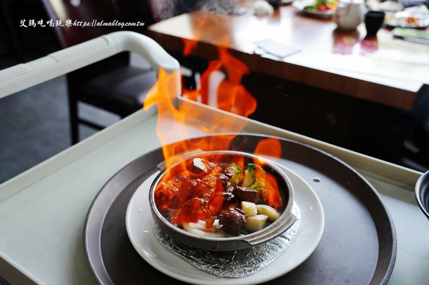 連鎖氣派日料名店！炒烏龍麵100元、炸蝦蓋飯也只要150元，威士忌菲力直接震撼全場～