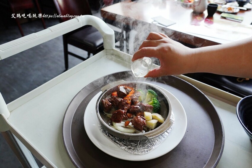 連鎖氣派日料名店！炒烏龍麵100元、炸蝦蓋飯也只要150元，威士忌菲力直接震撼全場～