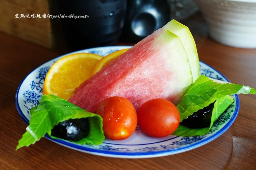 連鎖氣派日料名店！炒烏龍麵100元、炸蝦蓋飯也只要150元，威士忌菲力直接震撼全場～