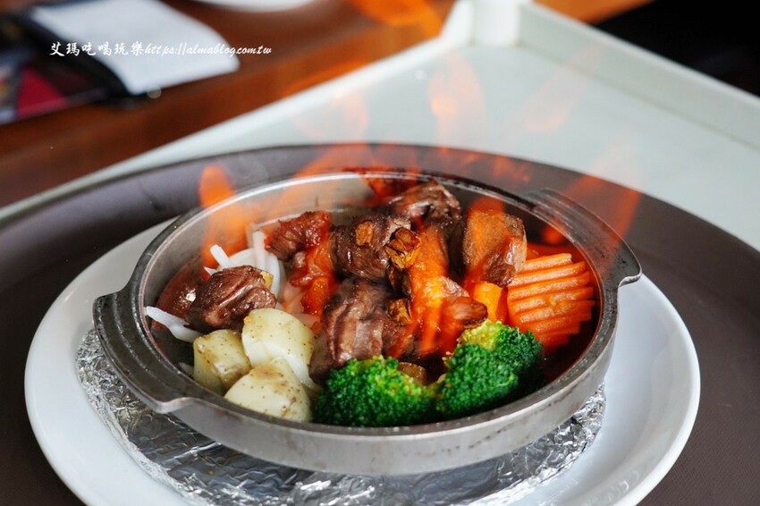 連鎖氣派日料名店！炒烏龍麵100元、炸蝦蓋飯也只要150元，威士忌菲力直接震撼全場～