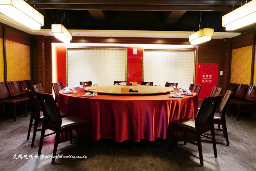 連鎖氣派日料名店！炒烏龍麵100元、炸蝦蓋飯也只要150元，威士忌菲力直接震撼全場～