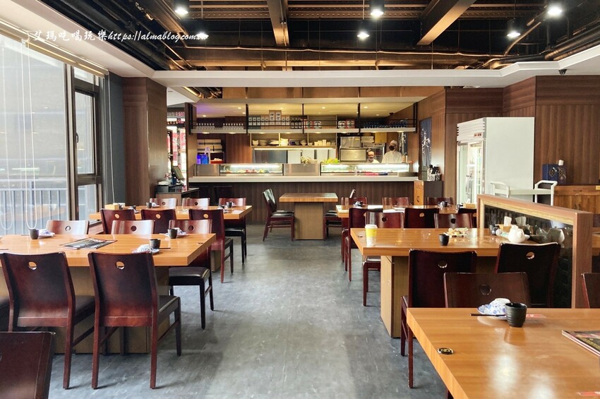 連鎖氣派日料名店！炒烏龍麵100元、炸蝦蓋飯也只要150元，威士忌菲力直接震撼全場～