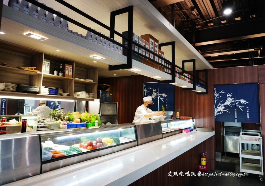 連鎖氣派日料名店！炒烏龍麵100元、炸蝦蓋飯也只要150元，威士忌菲力直接震撼全場～