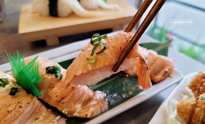 漁姬壽司專賣║興大高CP值美食，狂推激香燒豚丼、炙燒鮭魚握壽司，平價日式料理就在這！！