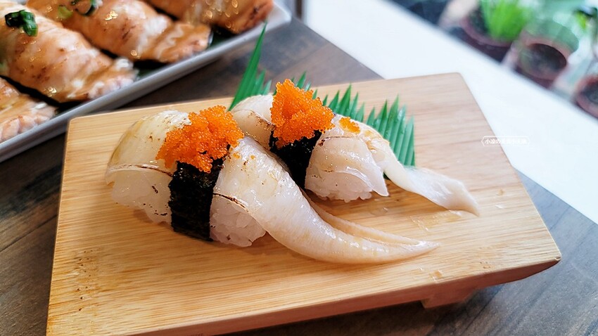 漁姬壽司專賣║興大高CP值美食，狂推激香燒豚丼、炙燒鮭魚握壽司，平價日式料理就在這！！