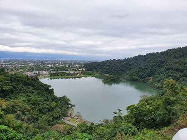 【宜蘭】梅花湖風景區-遛小孩長輩的好去處 | 怪獸生活五四三