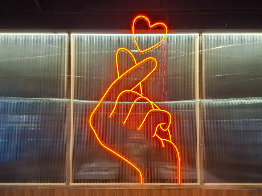 新莊火鍋吃到飽！韓哥哥石頭火鍋高CP值，肉類海鮮爽吃到翻。