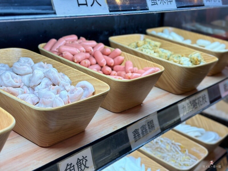 韓哥哥銅盤烤肉 369元起火烤兩吃還免服務費 超過40種食材無限吃到飽 打卡免費送白蝦～