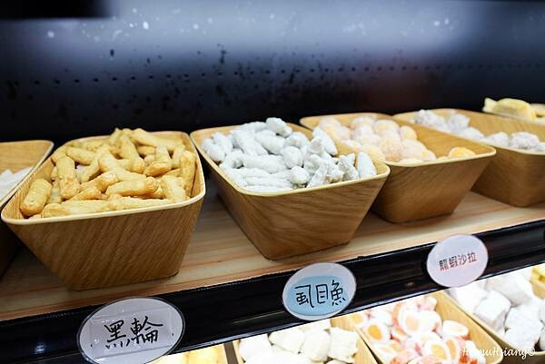 新北市新莊區【食■新莊】韓哥哥石頭火鍋/新莊平價火鍋吃到飽/新北石頭火鍋推薦/蔬食.肉品.冰淇淋.飲料無限自助吧/用料實