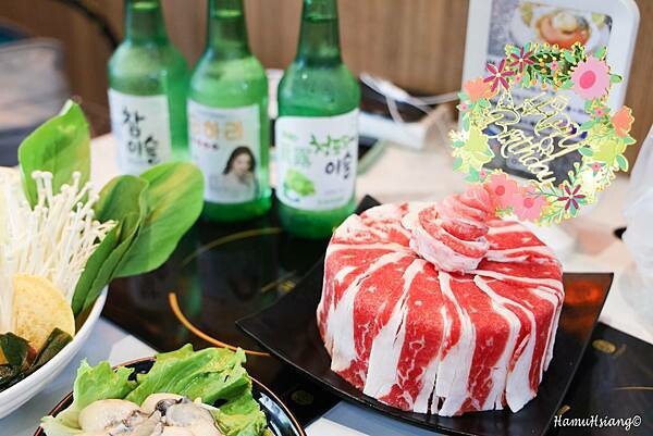 新北市新莊區【食■新莊】韓哥哥石頭火鍋/新莊平價火鍋吃到飽/新北石頭火鍋推薦/蔬食.肉品.冰淇淋.飲料無限自助吧/用料實