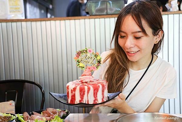 新北市新莊區【食■新莊】韓哥哥石頭火鍋/新莊平價火鍋吃到飽/新北石頭火鍋推薦/蔬食.肉品.冰淇淋.飲料無限自助吧/用料實