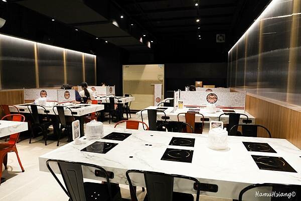 新北市新莊區【食■新莊】韓哥哥石頭火鍋/新莊平價火鍋吃到飽/新北石頭火鍋推薦/蔬食.肉品.冰淇淋.飲料無限自助吧/用料實