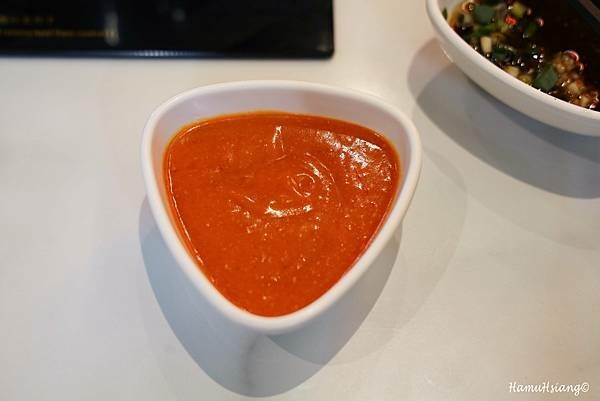 新北市新莊區【食■新莊】韓哥哥石頭火鍋/新莊平價火鍋吃到飽/新北石頭火鍋推薦/蔬食.肉品.冰淇淋.飲料無限自助吧/用料實