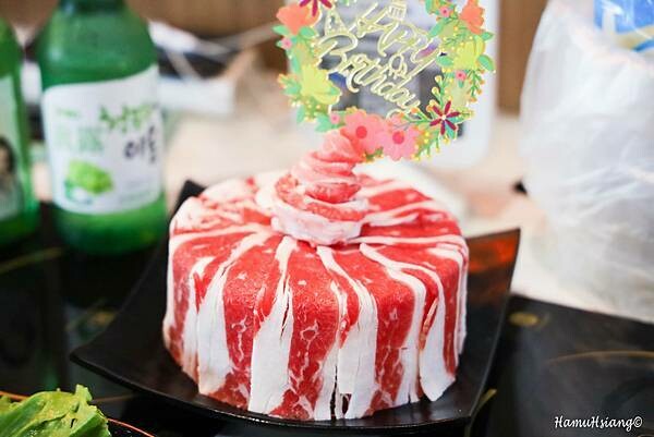 新北市新莊區【食■新莊】韓哥哥石頭火鍋/新莊平價火鍋吃到飽/新北石頭火鍋推薦/蔬食.肉品.冰淇淋.飲料無限自助吧/用料實