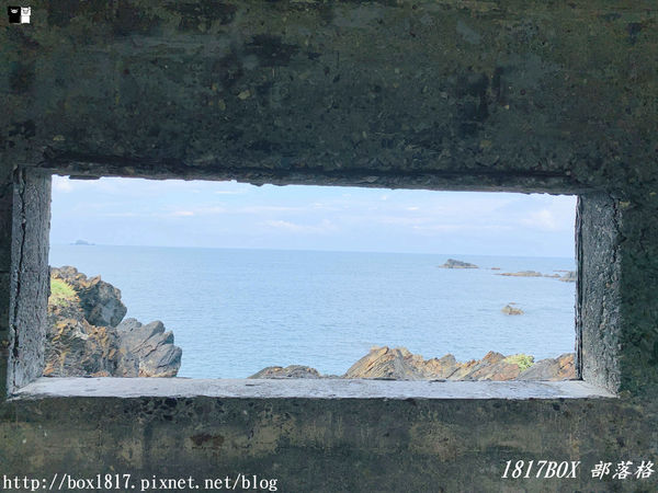 【宜蘭。蘇澳】豆腐岬風景區。豆腐岬小海灣。全台最大的沙頸地形。弧狀凹槽面向海洋。礁岩狀似豆腐