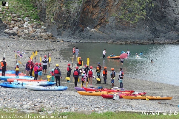 【宜蘭。蘇澳】豆腐岬風景區。豆腐岬小海灣。全台最大的沙頸地形。弧狀凹槽面向海洋。礁岩狀似豆腐