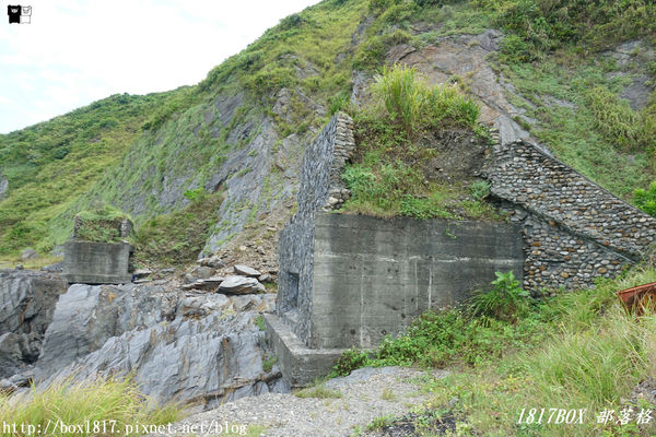 【宜蘭。蘇澳】豆腐岬風景區。豆腐岬小海灣。全台最大的沙頸地形。弧狀凹槽面向海洋。礁岩狀似豆腐