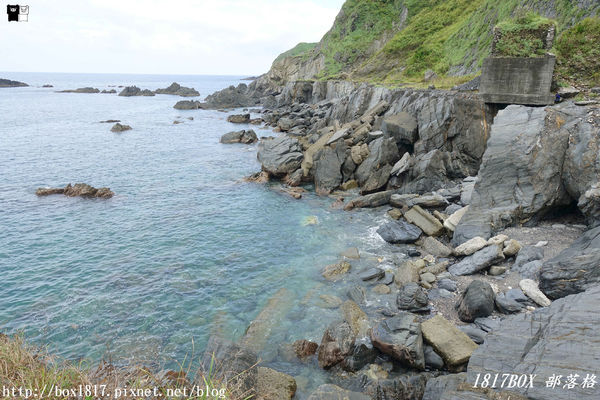 【宜蘭。蘇澳】豆腐岬風景區。豆腐岬小海灣。全台最大的沙頸地形。弧狀凹槽面向海洋。礁岩狀似豆腐