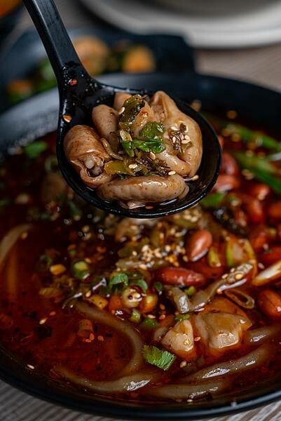 高雄酸辣粉推薦｜老巷子重慶特色小吃：四川姊妹，帶來道地四川味