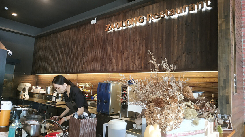 ZAOLONG restaurant 走廊倉廚 ，手工披薩推薦小資族美食餐廳和親朋好友聚會的好地方19.jpg