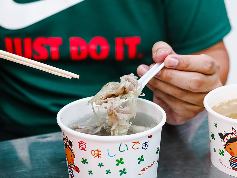 明弟生炒羊肉 | 新竹羊肉美食 90元吃羊肉炒麵、藥膳羊肉湯，滿滿生炒羊肉只要 $130