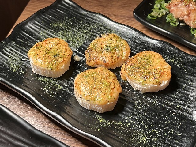 +(蘆洲居酒屋)和本津居酒屋~超嫩月見生牛肉、香噴噴炒烏龍、