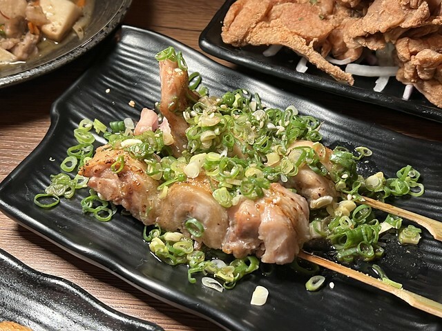 +(蘆洲居酒屋)和本津居酒屋~超嫩月見生牛肉、香噴噴炒烏龍、