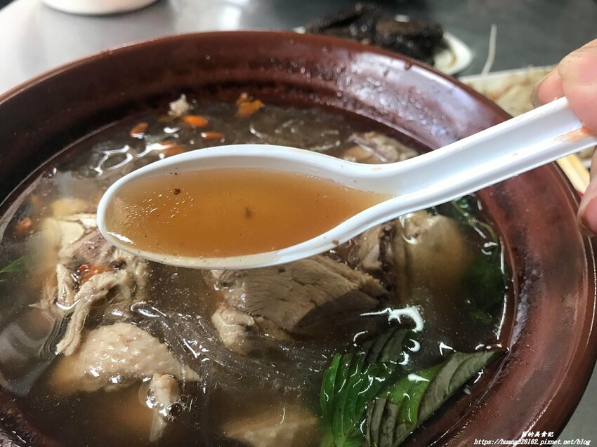 【新北板橋區】板橋懷德街美食『懷德街無名當歸鴨』👉必點當歸鴨冬粉及當歸鴨血粿~