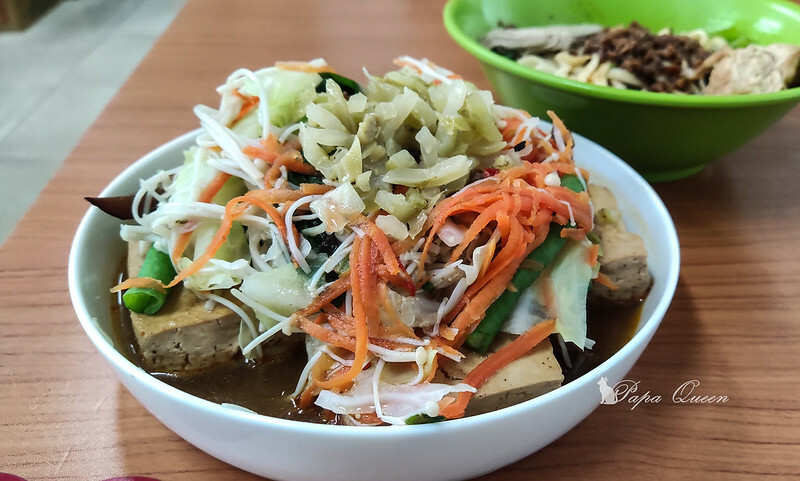 台中西區|素食 科博館附近路邊素食小麵館-推滷臭豆腐$60 素燥飯 想來點滷味小菜10元起!