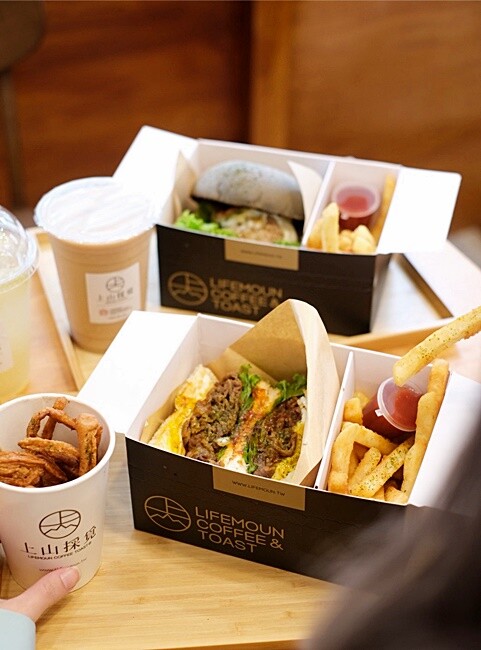 台北十大人氣必吃早餐”上山採覓”開來台中囉！主打厚切炭烤吐司、漢堡，近審計新村！！！