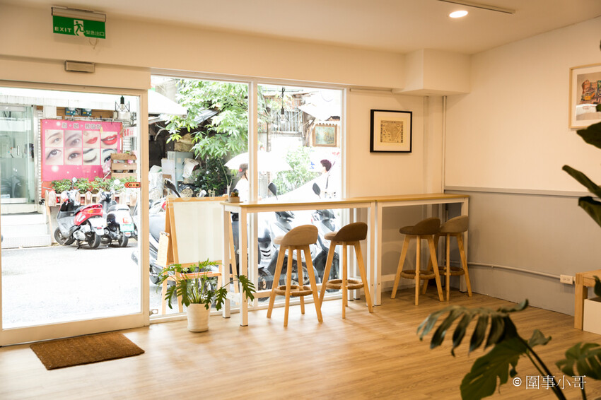 台北松山美食推薦-僻靜巷弄裡的低調義式及西班牙美食料理，不止有著能引出食材美味的餐點，還有超棒的手工窯烤披薩呢。(邀約) @圍事小哥的幸福相框