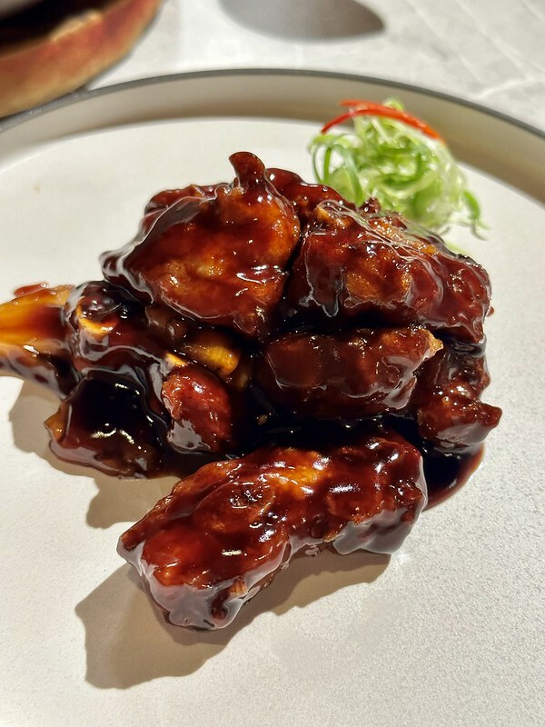 【台灣，台北市，中山區】九華樓 春大直店，搬家之後不變的美味，設計更加年輕化。（台北美食）