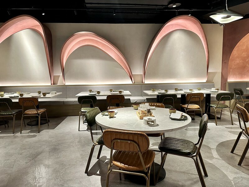 【台灣，台北市，中山區】九華樓 春大直店，搬家之後不變的美味，設計更加年輕化。（台北美食）