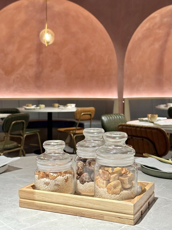 【台灣，台北市，中山區】九華樓 春大直店，搬家之後不變的美味，設計更加年輕化。（台北美食）