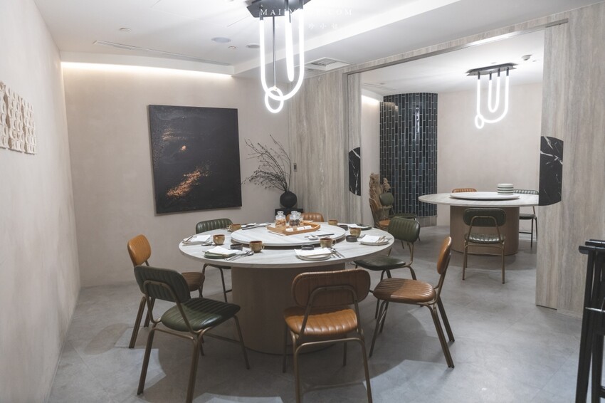 台北美食|九華樓 CHIOU HWA Restaurant~華泰片皮鴨一鴨五吃爽度最高。大直最新食尚地標『春大直』捷運劍