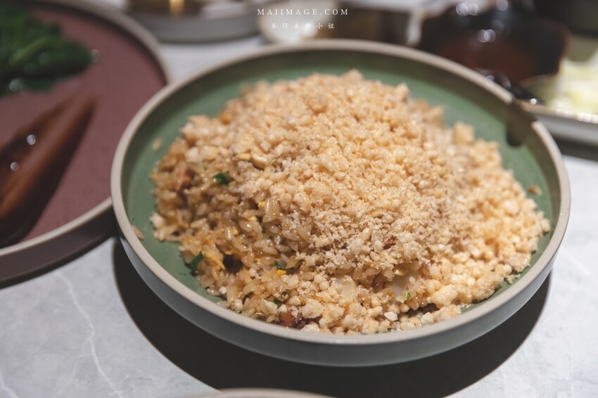 台北美食|九華樓 CHIOU HWA Restaurant~華泰片皮鴨一鴨五吃爽度最高。大直最新食尚地標『春大直』捷運劍