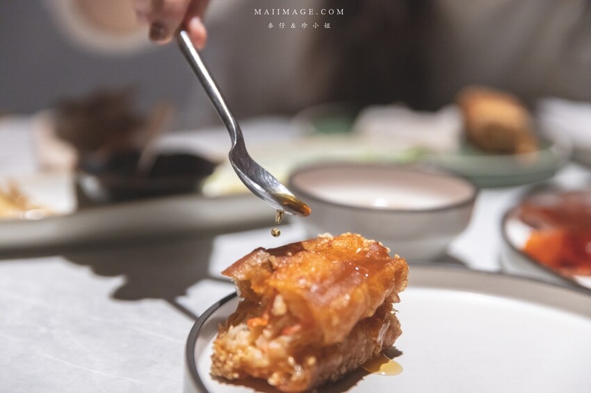 台北美食|九華樓 CHIOU HWA Restaurant~華泰片皮鴨一鴨五吃爽度最高。大直最新食尚地標『春大直』捷運劍