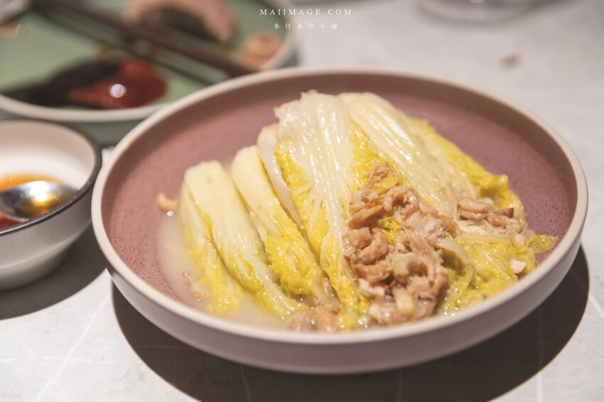 台北美食|九華樓 CHIOU HWA Restaurant~華泰片皮鴨一鴨五吃爽度最高。大直最新食尚地標『春大直』捷運劍