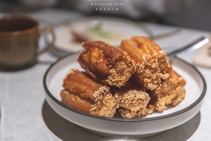 台北美食|九華樓 CHIOU HWA Restaurant~華泰片皮鴨一鴨五吃爽度最高。大直最新食尚地標『春大直』捷運劍