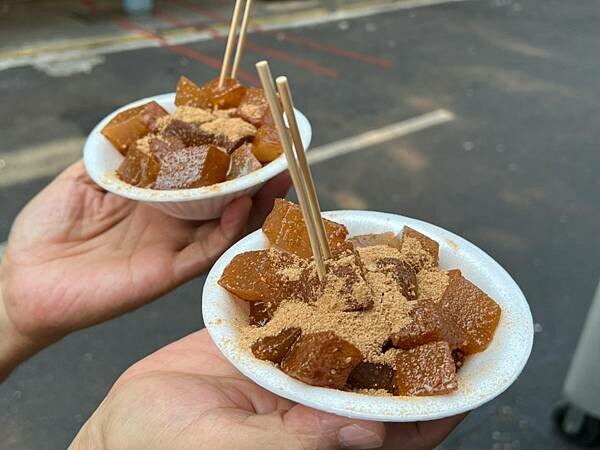 （基隆甜品）基隆廟口無名石花凍～新鮮石花凍＋黃豆粉古早味甜品