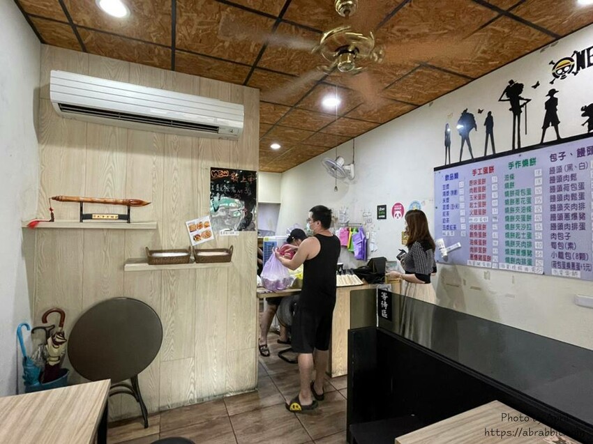 廖記早點-必點的燒餅、鹹豆漿和脆皮蛋餅！